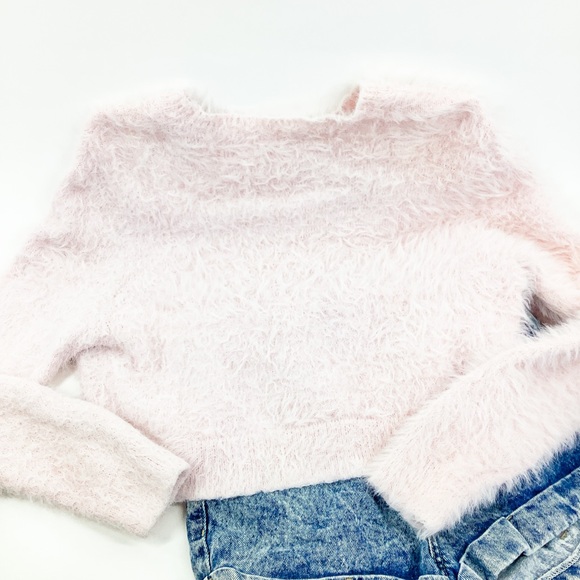 KENDALL & KYLIE PINK FUZZY CROP SWEATER SIZE SMALL - Picture 8 of 8